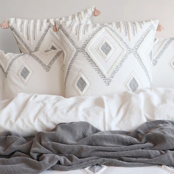 Zuma Stone Washed Tufted Quilt Cover Set