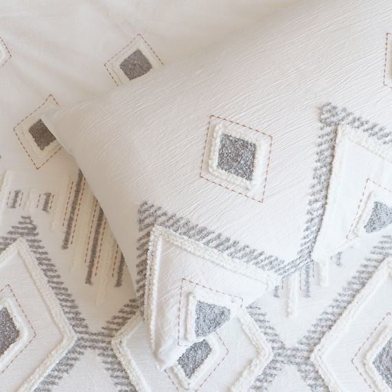 Zuma Stone Washed Tufted Quilt Cover Set