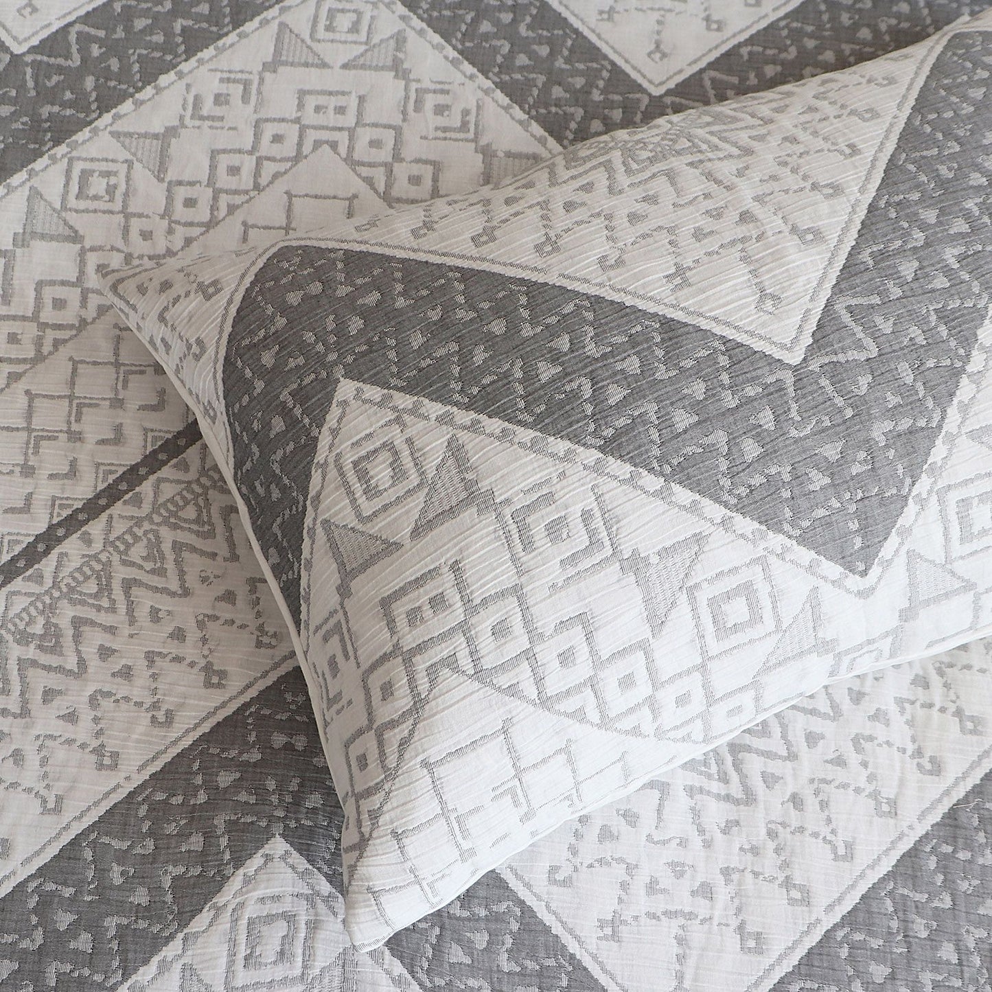 Indie Jacquard Yarn Dye Quilt Cover Set