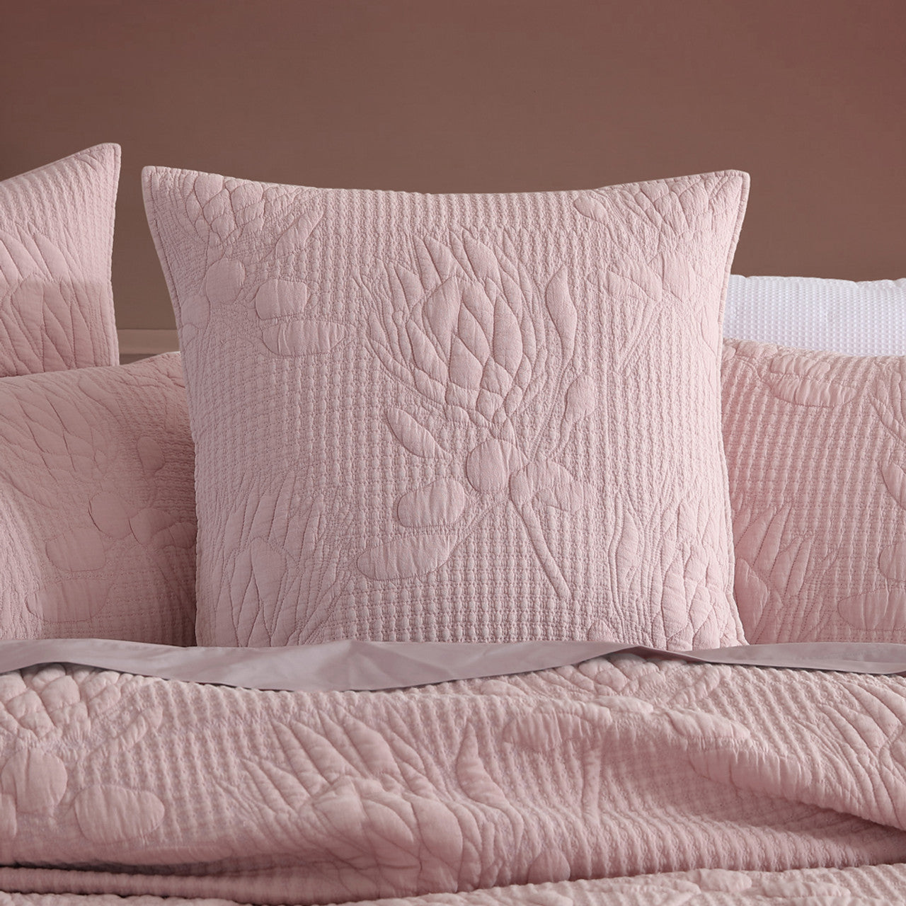 Flourish Rose Platinum Quilt Cover Set