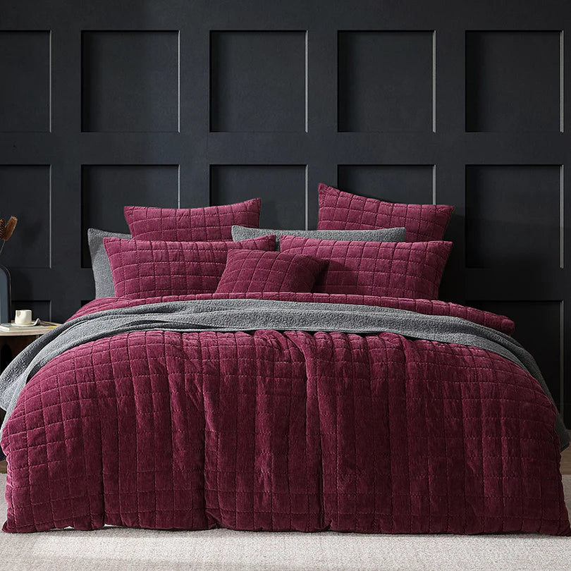 Apollo Plum Quilt Cover Set